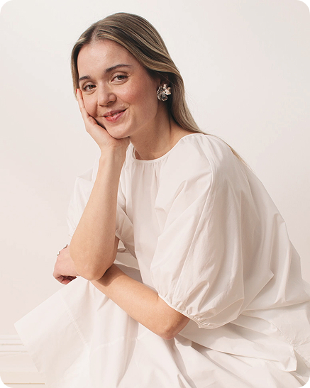 @mikaelahallen is a Swedish wellness influencer and fitness creator. She shares content focused on health, workouts, and lifestyle, inspiring her followers with practical wellness routines and an active lifestyle.